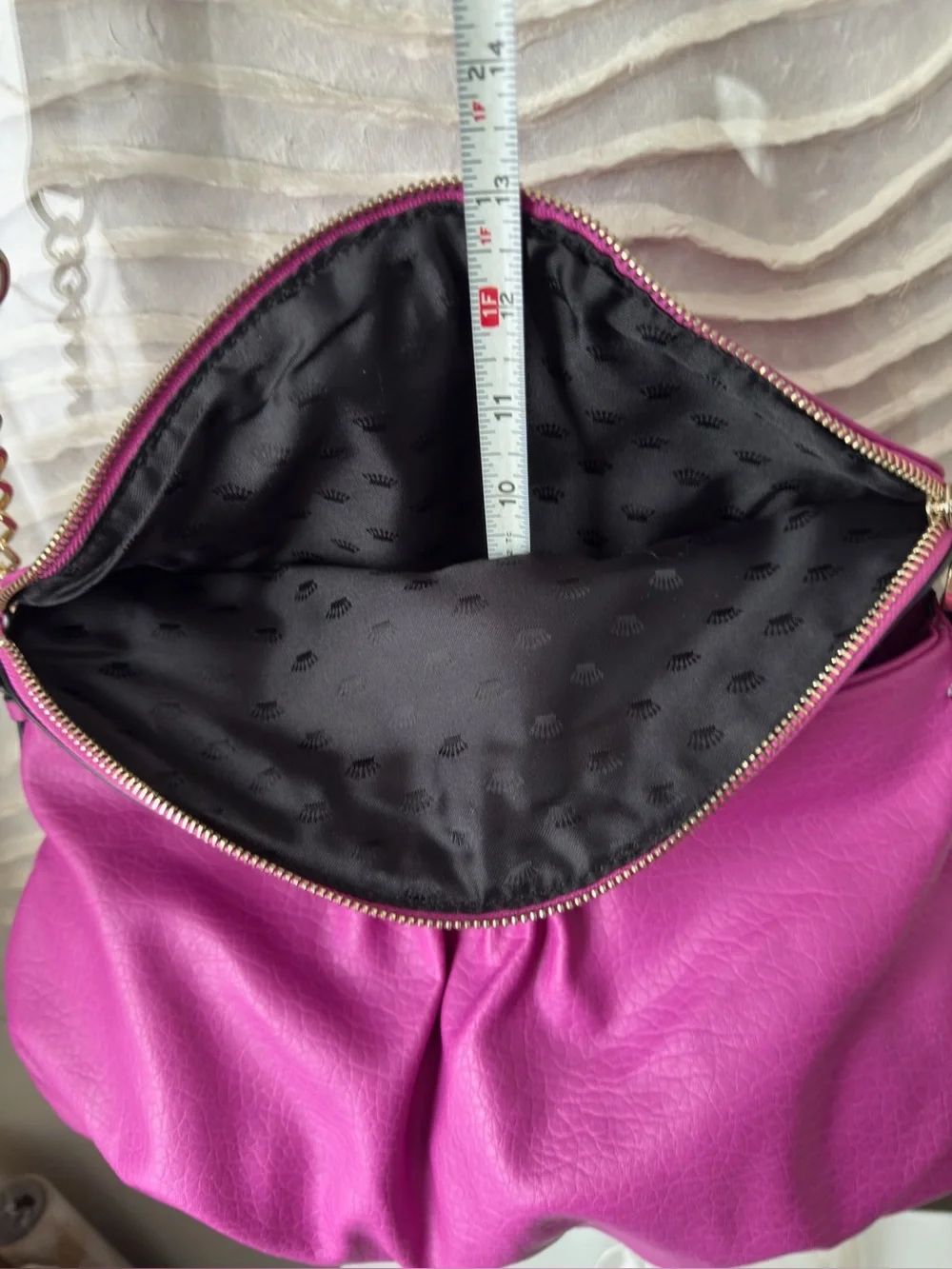 Juicy Couture Greta Flap Crossbody Bag Fuchsia Pink Gold Chain Y2K Hobo Purse